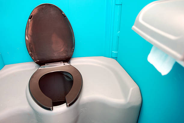 Best Luxury portable toilet rental  in Maury, NC
